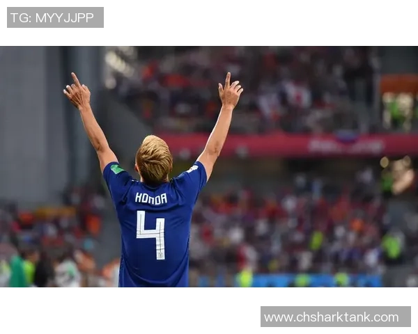 本田圭佑在对阵丹麦的比赛中展现出惊人实力与决心的精彩瞬间