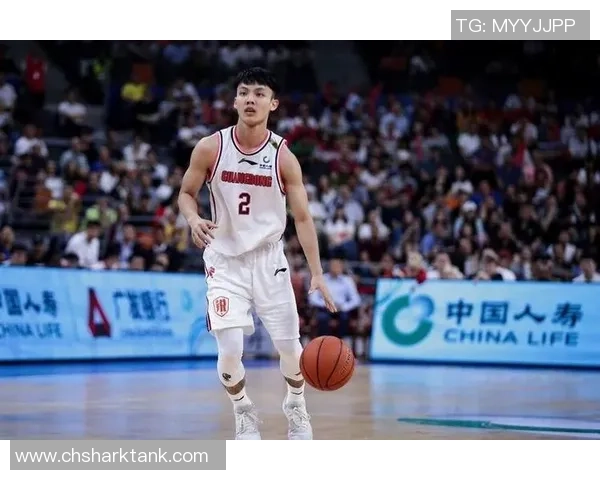 沈梓捷：从青涩少年到篮球场上的耀眼明星之路